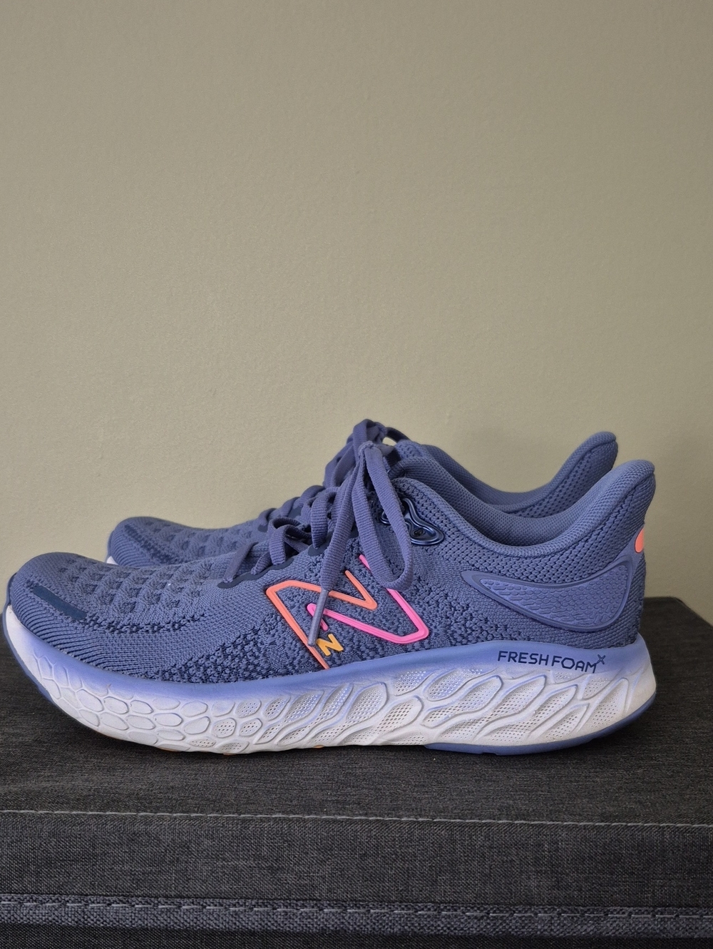 EUC New Balance Fresh Foam 1080 12 Running Shoes, 6.5